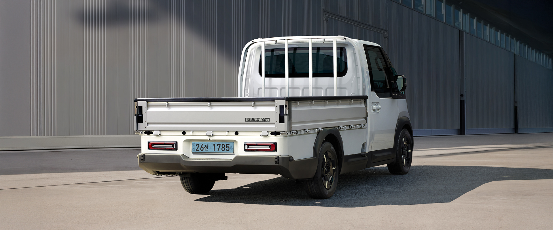 담백한 실루엣, 확실한 기능